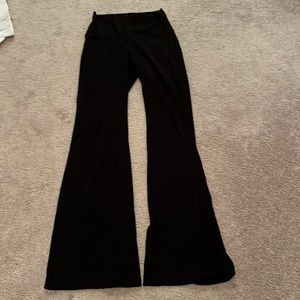 Aritzia black flare yoga pants